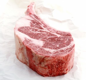 WAGYU - tomahawk (vysoký roštěnec s kostí), mramorování: aa6+, BÝK